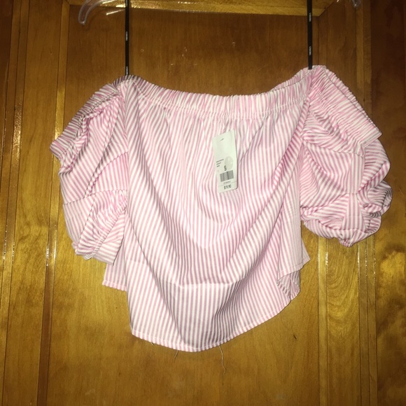 F21 off shoulder. - Picture 2 of 4